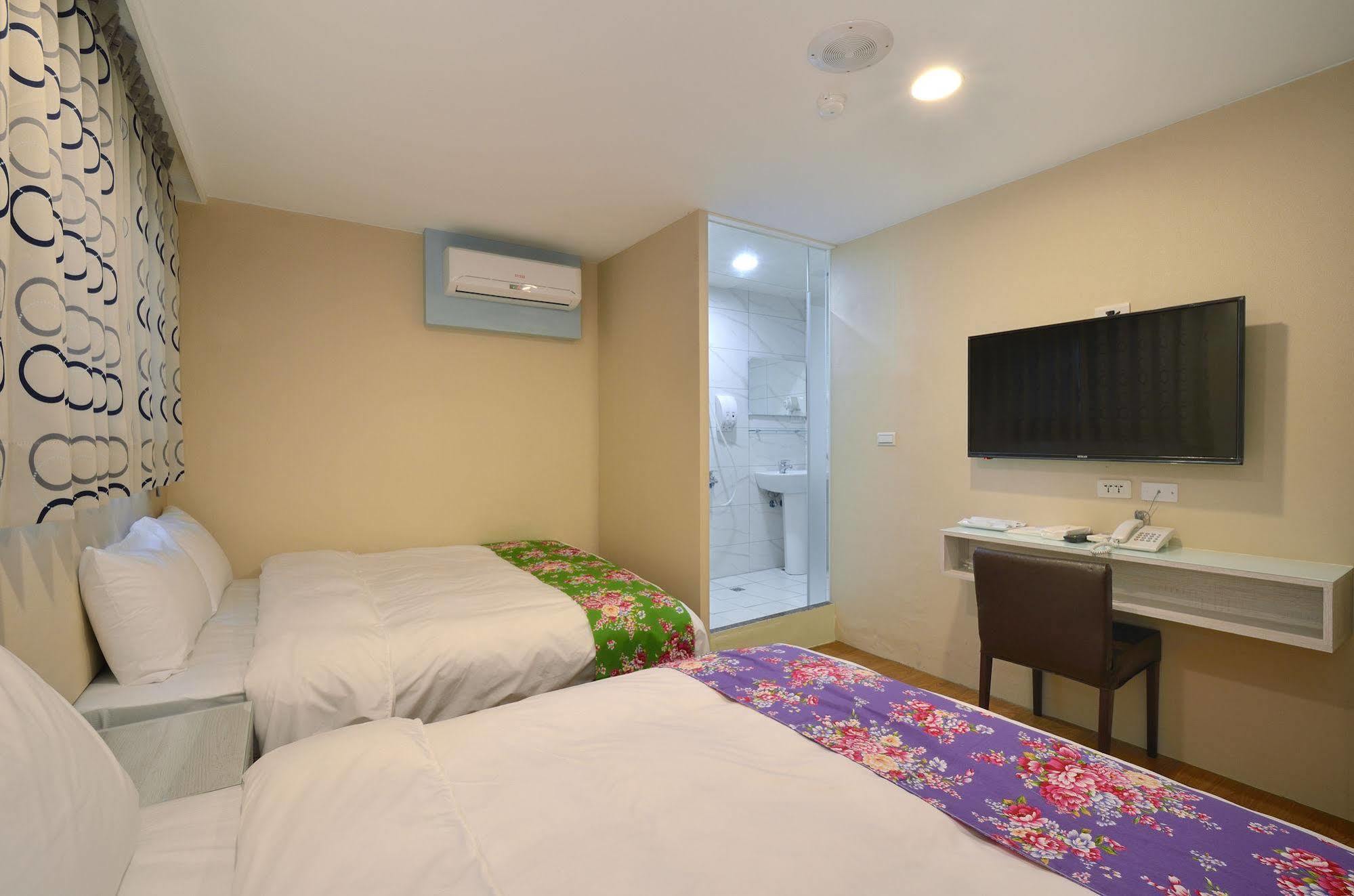 Mini Box Hotel Taipei Exterior photo